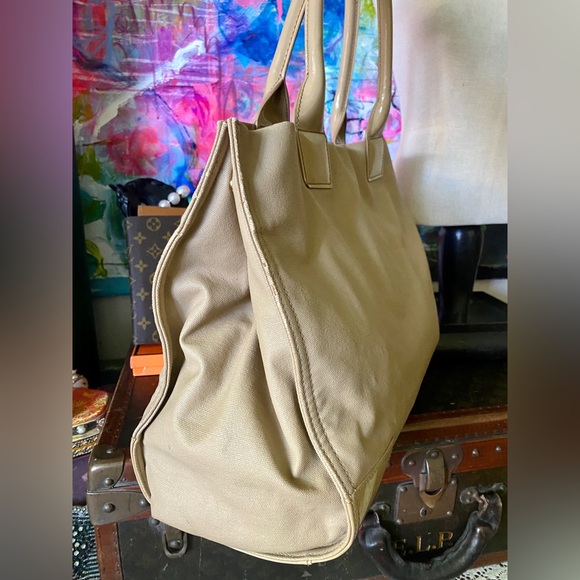 Pretty & Super Functional TORY BURCH Monogram Camel Canvas Tote Bag Purse Roomy - Picture 7 of 11